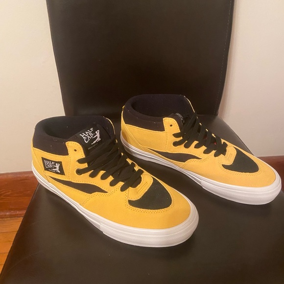 Vans Other - 🆕 Vans x Bruce Lee Half Cab